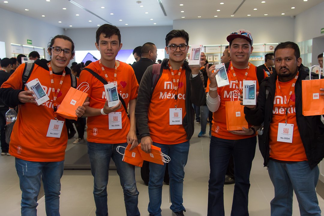 Gracias a todos por acompañarnos en la inauguración de nuestra #MiStoreMexico.
🔄 Si ya fueron a visitar nuestra tienda.
#MiLovesMexico.
Más: facebook.com/XiaomiMexico/p…
