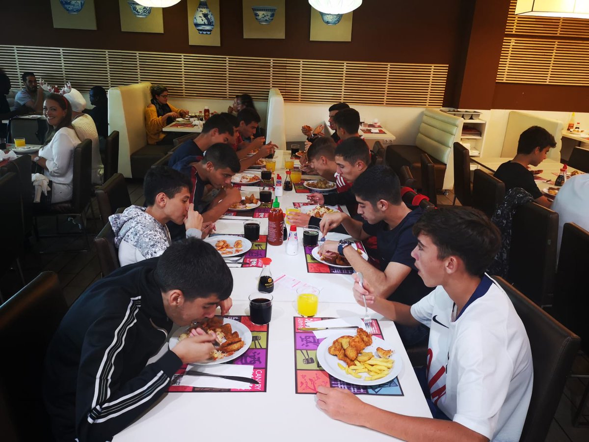 FUTBOL 11 - CADETE PREFERENTE 

ALMUERZO NAVIDEÑO DEL CADETE PREFERENTE # EQUIPO # DISFRUTAR #