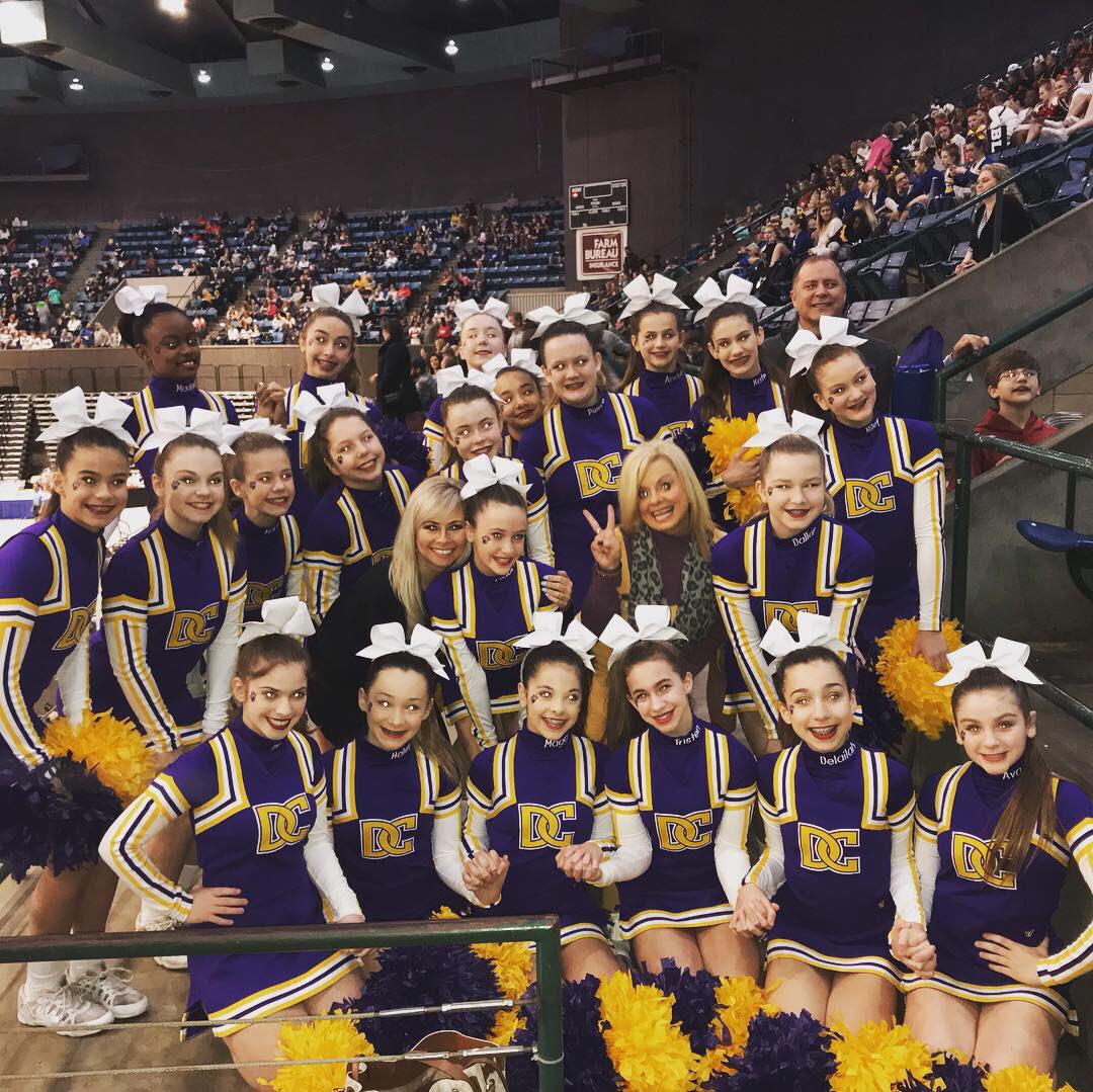 TweetDCS_DCMS's tweet photo. Congratulations to our cheerleaders for coming in 1st and bringing home the gold! They are the 2018 Mississippi state champs! #teamscs #dccheer #statechamps #dcpride https://t.co/J0z0q3t7X0