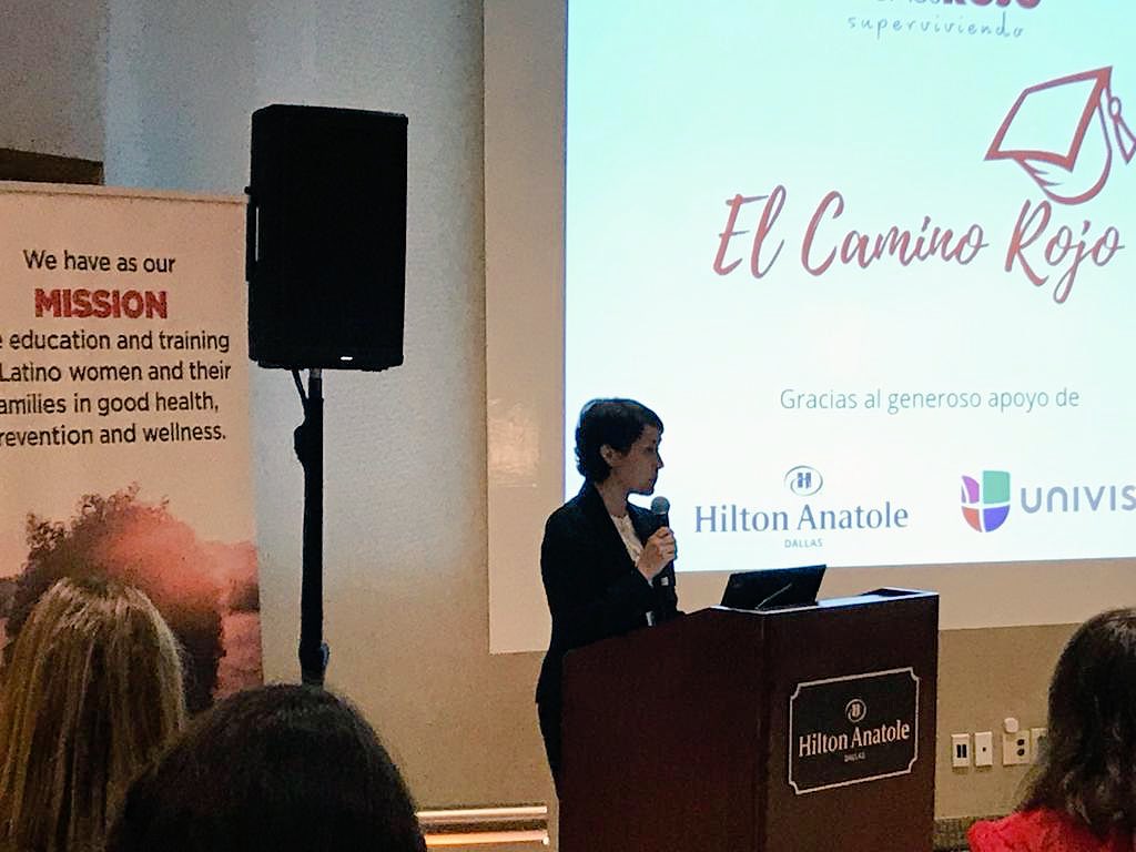 ConsulMexDal's tweet photo. . @ConsulMexDal participa con entusiasmo en ceremonia de graduación de primera generación de coaches que apoyan a las mujeres #latinas a prevenir y combatir el cancer. 1a Generación del Camino Rojo @rosaesrojo aliada comunitaria indiscutible!! https://t.co/qYY6Vbz0XC