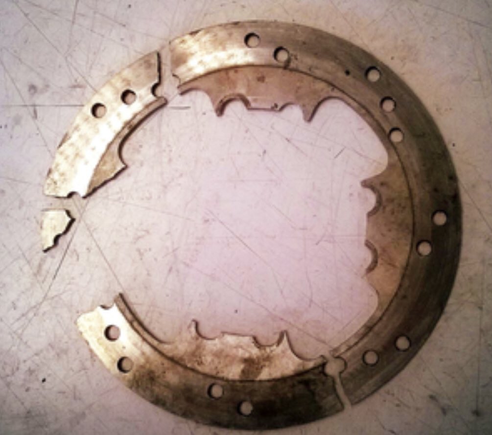 UGRacing_fsae's tweet image. Back to the archives for today’s #25daysofUGR! Whilst at @FormulaStudent 2015 one of our brake discs suffered a catastrophic failure. Not wanting to give up, the team drove to London &amp;amp; had a new disc manufactured by @kazbrouk, returning to compete in endurance the next day! #UGR