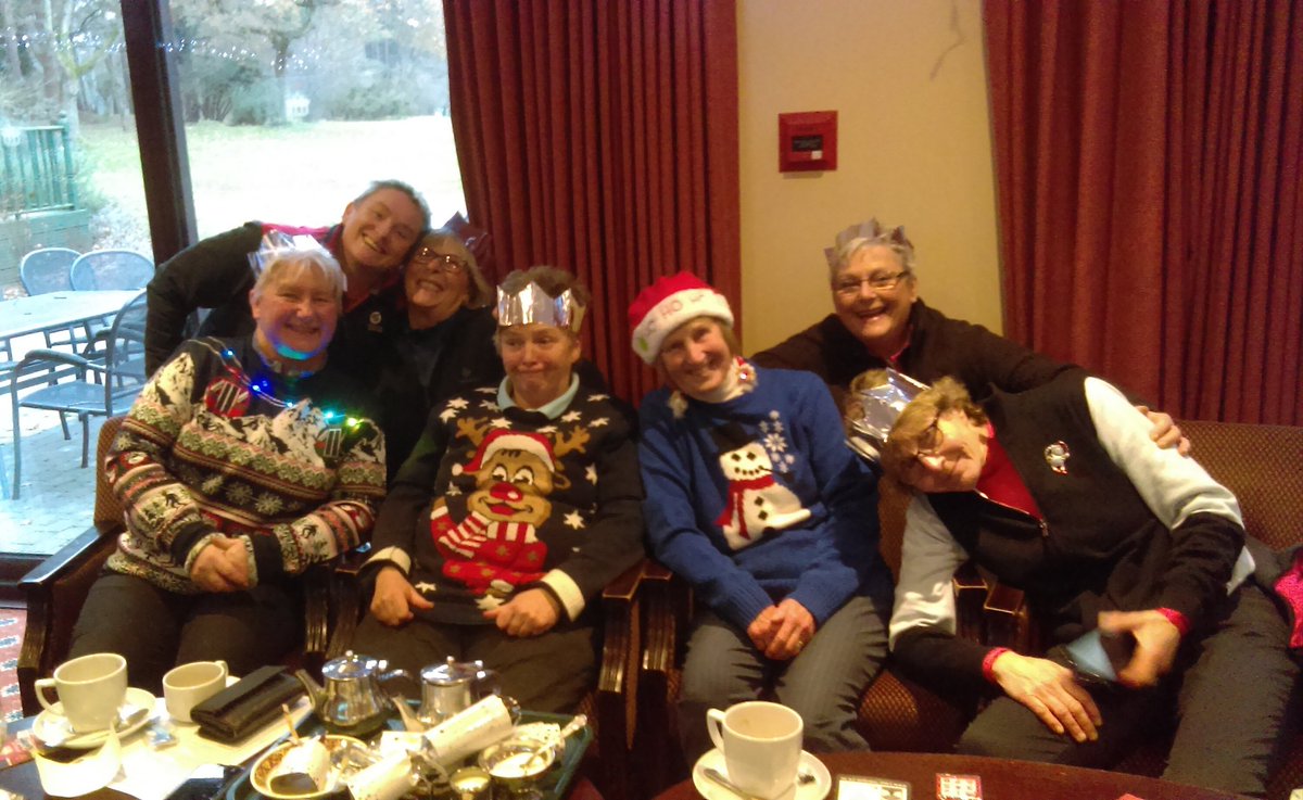 GillWelham2's tweet photo. 6 hardy ladies ventured out today for the 'Alternate Day' Christmas Cracker Waltz @thetfordgolf in very cold, blustery conditions, well done for completing the round!! #extremelycold https://t.co/Y8Ngv6YVA8