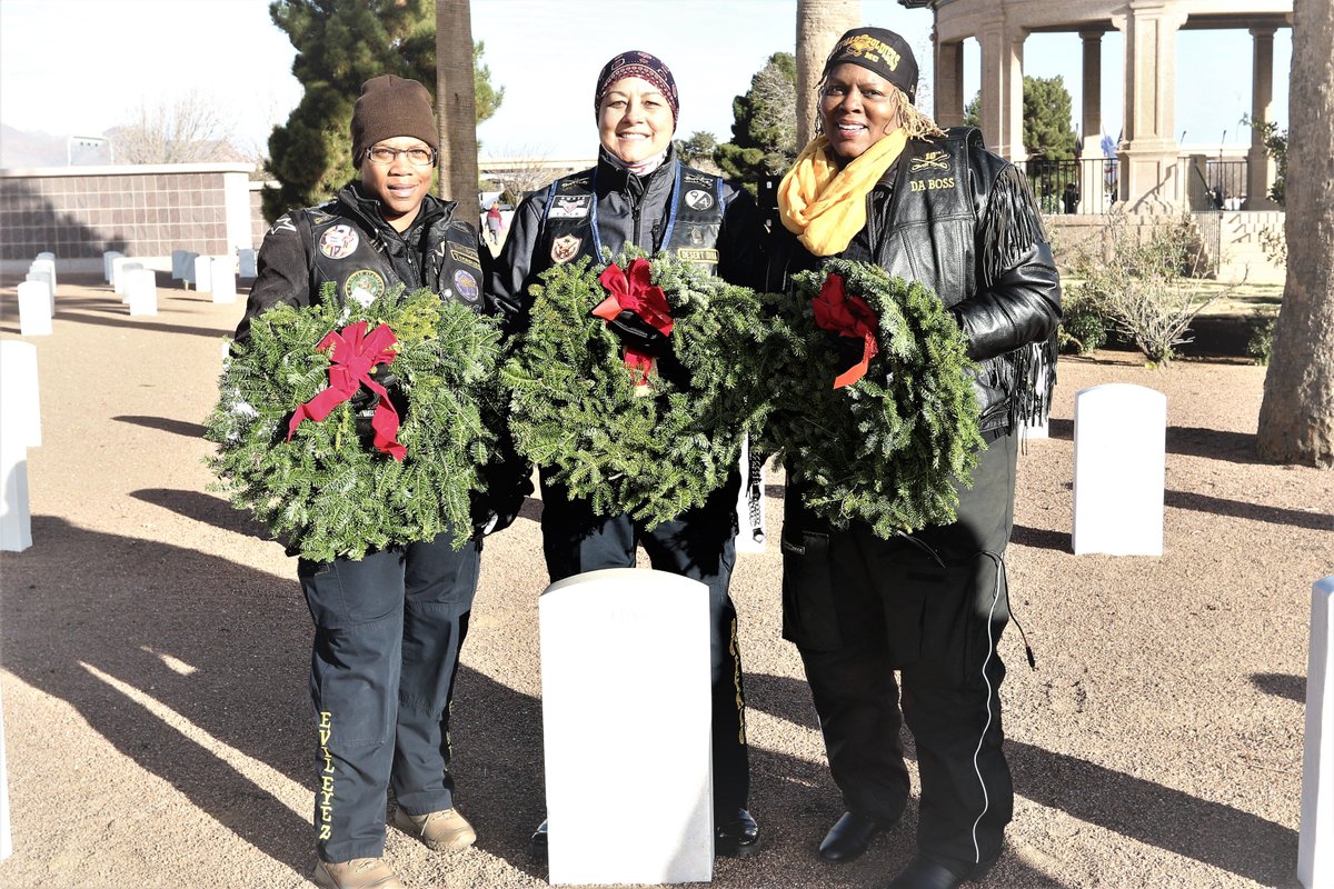 2ABCT1AD's tweet photo. Women of all ages gather at the Fort Bliss National Cemetery to give back to those who gave their lives for the #callingtoserve. Thank you all for your #CommitmenttoServe https://t.co/RR2ZXTZuWG