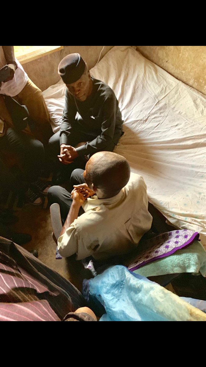 fkeyamo's tweet photo. Today, in my mum’s village, Ilaro, Ogun State, the VP made a surprise random visit to the home of an underprivileged Nigerian. The opposition PDP has always criticized such acts of the VP, like going to markets to mix with market women, as ‘humiliating’. Do you agree with them? https://t.co/oxn8zYXHy2