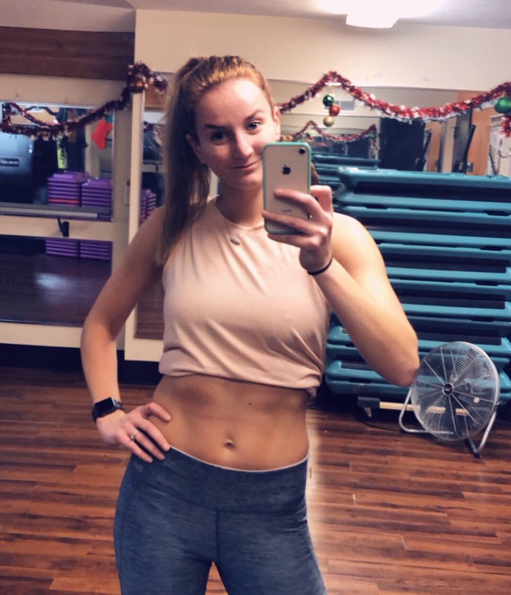 ericace12's tweet photo. Today I decided to join @bobbicroner  in #sweatforsomeonewhocant Today I got my sweat on for my grandfather who had a stroke this week and is working hard to recover. @achievement #gym #gymsesh #fitness #21dfx #21dayfixextreme #fitgirl #bod #workit #cardio #getgetgetit https://t.co/c7LDrdIGdD