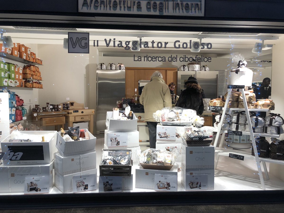 mgasbarrino's tweet photo. Al #VGTemporary2018 #ilviaggiatorgoloso di CSo #Garibaldi oggi ci hanno saccheggiato!! https://t.co/cMPgmUkhv8