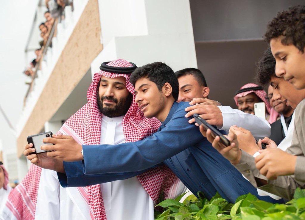 رجل الأفعال محمد بن سلمان: "مادام فيه شعب مثلكم مافي اي مصاعب"
ونحن نقول:
مادامك قائدنا فلا خوف على مستقبلنا 🇸🇦

#سباق_فورملا_اي_الدرعيه