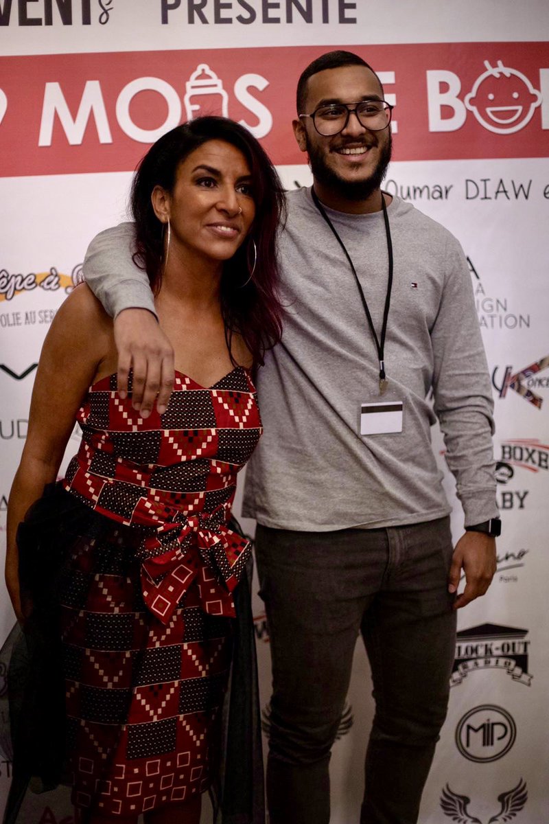 IsmailMosaheb's tweet photo. Ce lundi 10 Décembre, a eu lieu un événement exceptionnelle le spectacle #9MoisDeBonheur joué par les comédiens @OmarDiaw &amp; @MalaikaBelliard, deux artistes dotés d’un très grand talent accompagné d’un publique énorme venue les encourager et partager un moment convivial ! https://t.co/EjVvAxWnWG