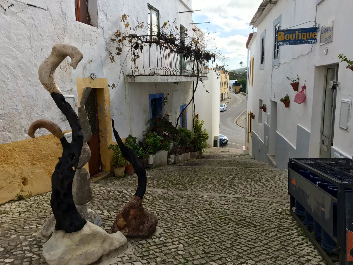 lelelatta's tweet photo. #Travel #news: RT viaggiaescopri: Vi sono mancato oggi? Ho lasciato Portimão stamane e mi sono goduto il calore delle montagne dell’#Algarve, lungo la #ViaAlgarviana c’è #Alte, un grazioso paese montano ricco di arte e di fonti. #Portogallo
.
.
.
#visitP… https://t.co/v7c49wL2Ob