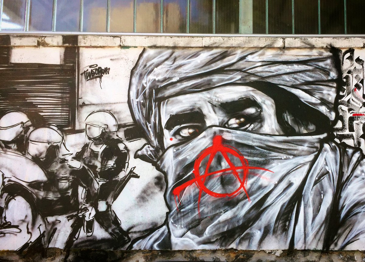 fastertagueur's tweet photo. Anarchist by #lasktwecrew #lasktwe & #2flui for #calligraphy & #itvankebadian #GiletJaunes
#anarchy #antisystem #system #market
#streetart #graffiti #spray #bombing #artdealer #artlovers #artlover #artcollector #nirindastreet #graffart #paris https://t.co/gcMGoJllrv
