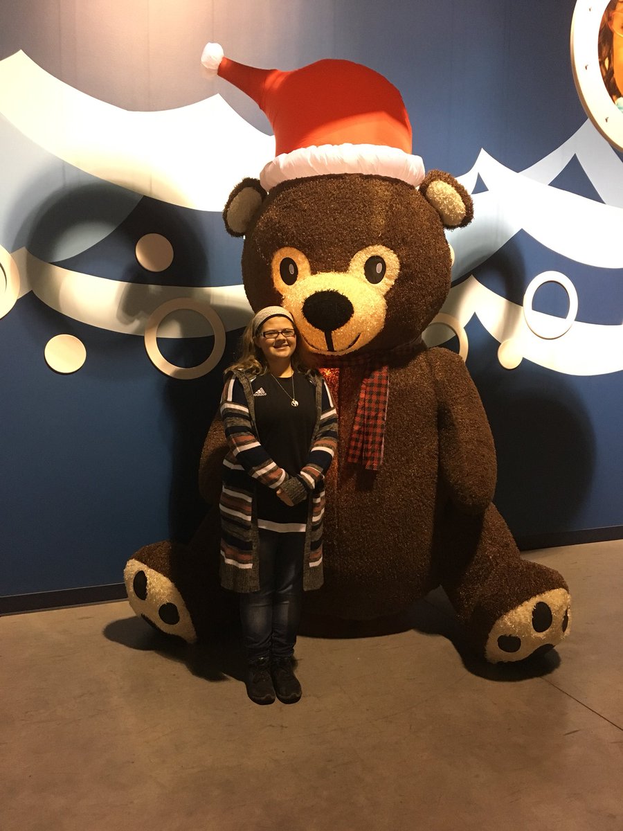 creekmore_katie's tweet photo. About to watch Nothing But Christmas! @kdcreekmore #NBC2018 https://t.co/NKtQRUAZli