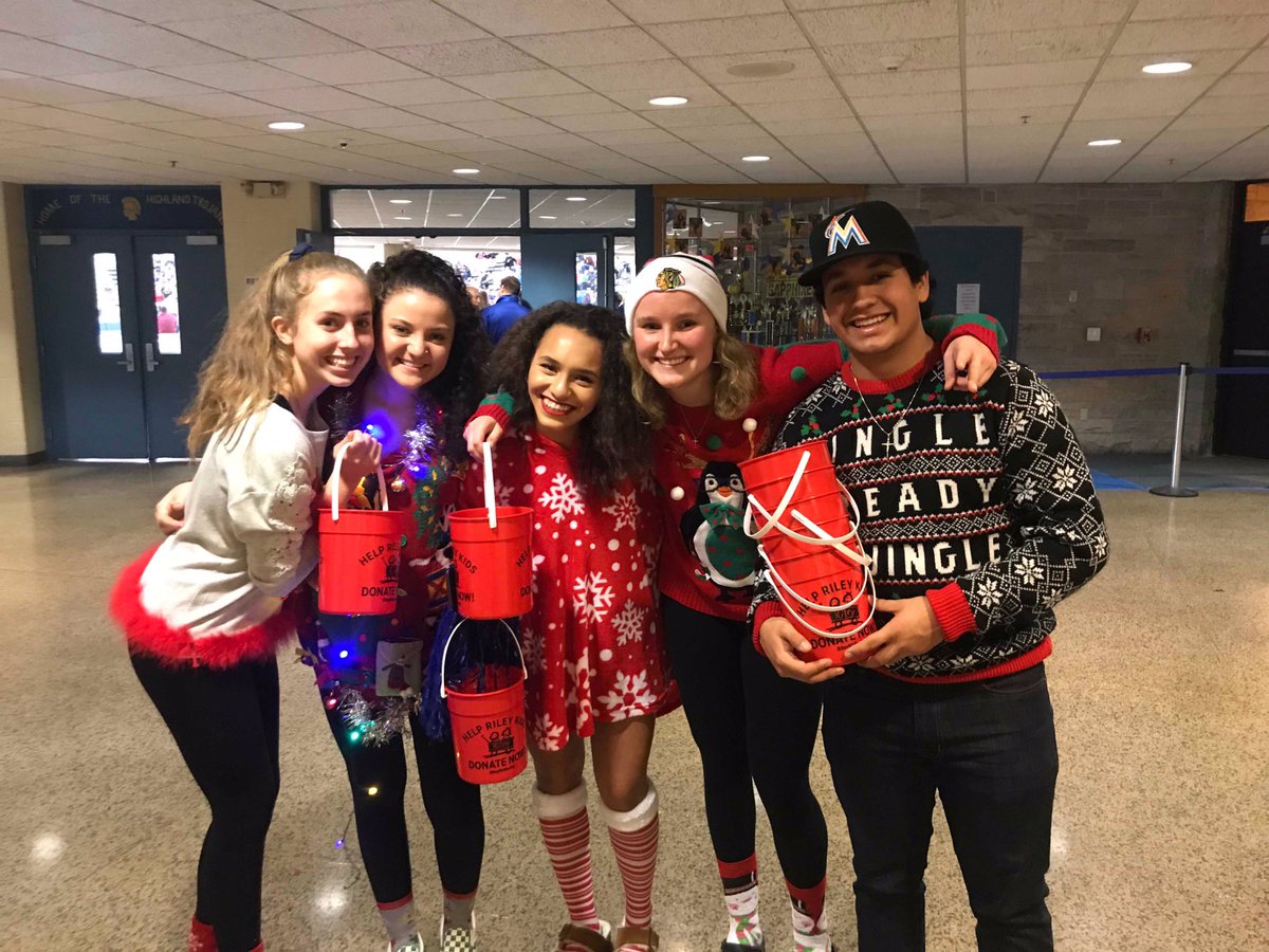 we_dontmakekeys's tweet image. With the help of @HHS_FanSection , we raised $240 in last nights Miracle Minute for Riley’s Children’s Hospital!