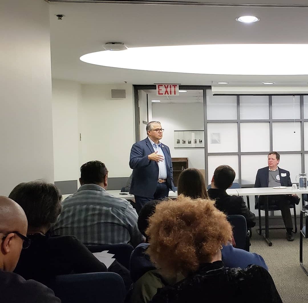 BertoAguayo's tweet photo. Ald. Villegas explaining how participatory budgeting increases civic engagement among neighborhood residents!

When people get to decide where there money goes, it's good for our democracy!

@gilbert36ward @PB_Chicago @UICGCI https://t.co/CSOPzhrfWB