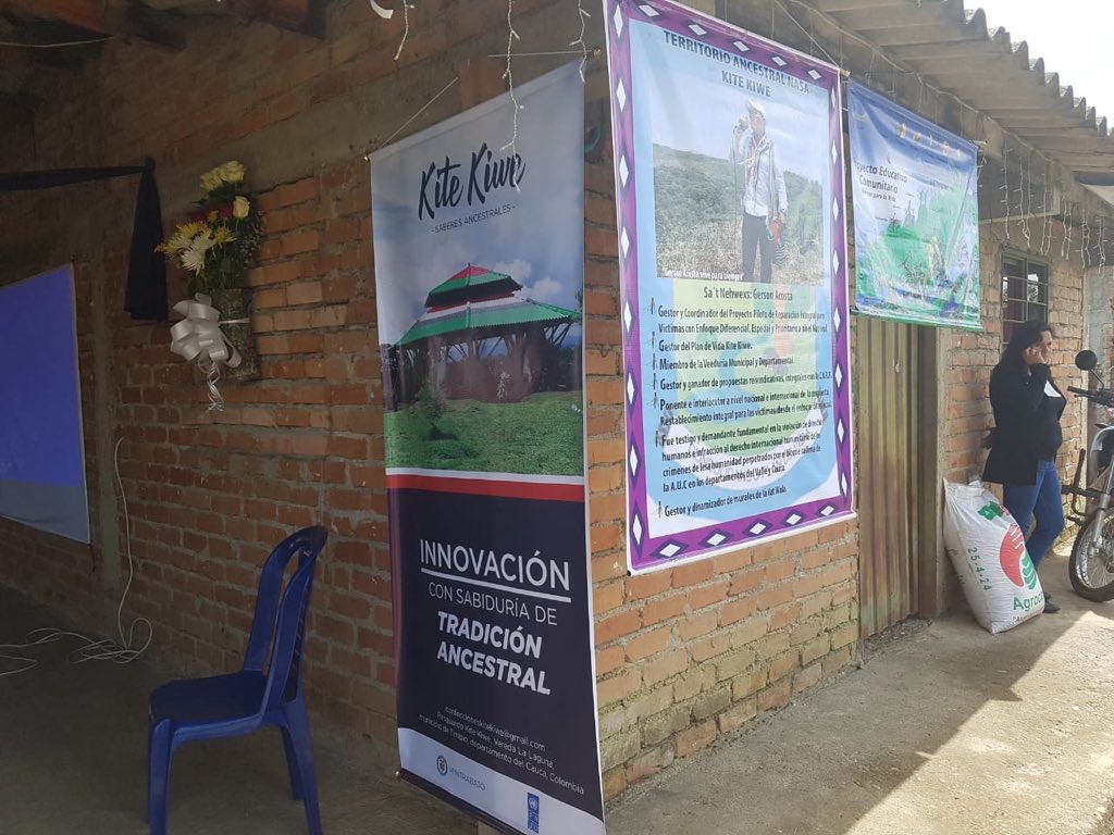MintrabajoCol's tweet photo. Líderes emprendedores de la comunidad Kite Kiwe en Tímbío, Cauca adelantan proyectos productivos en confecciones en donde se benefician 180 familias #SumandoPaz #ReparaciónColectiva https://t.co/5j1yEK37rp