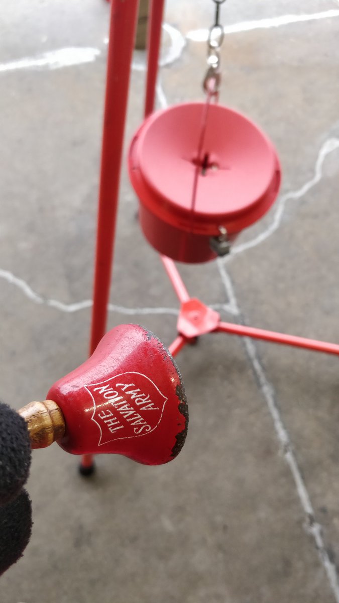 GreensboroAlpha's tweet photo. Kappa Lambda Chapter of #AlphaPhiAlpha volunteer bell ringing for the Salvation Army. https://t.co/Ce6nFdXtqy