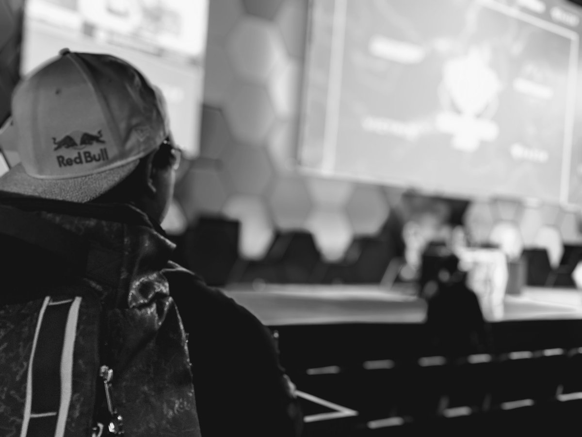GDorison's tweet photo. @Louffy086 is coming! #so2014 #makeUSsaltyagain #capcom2018 https://t.co/tvAwvszfSR