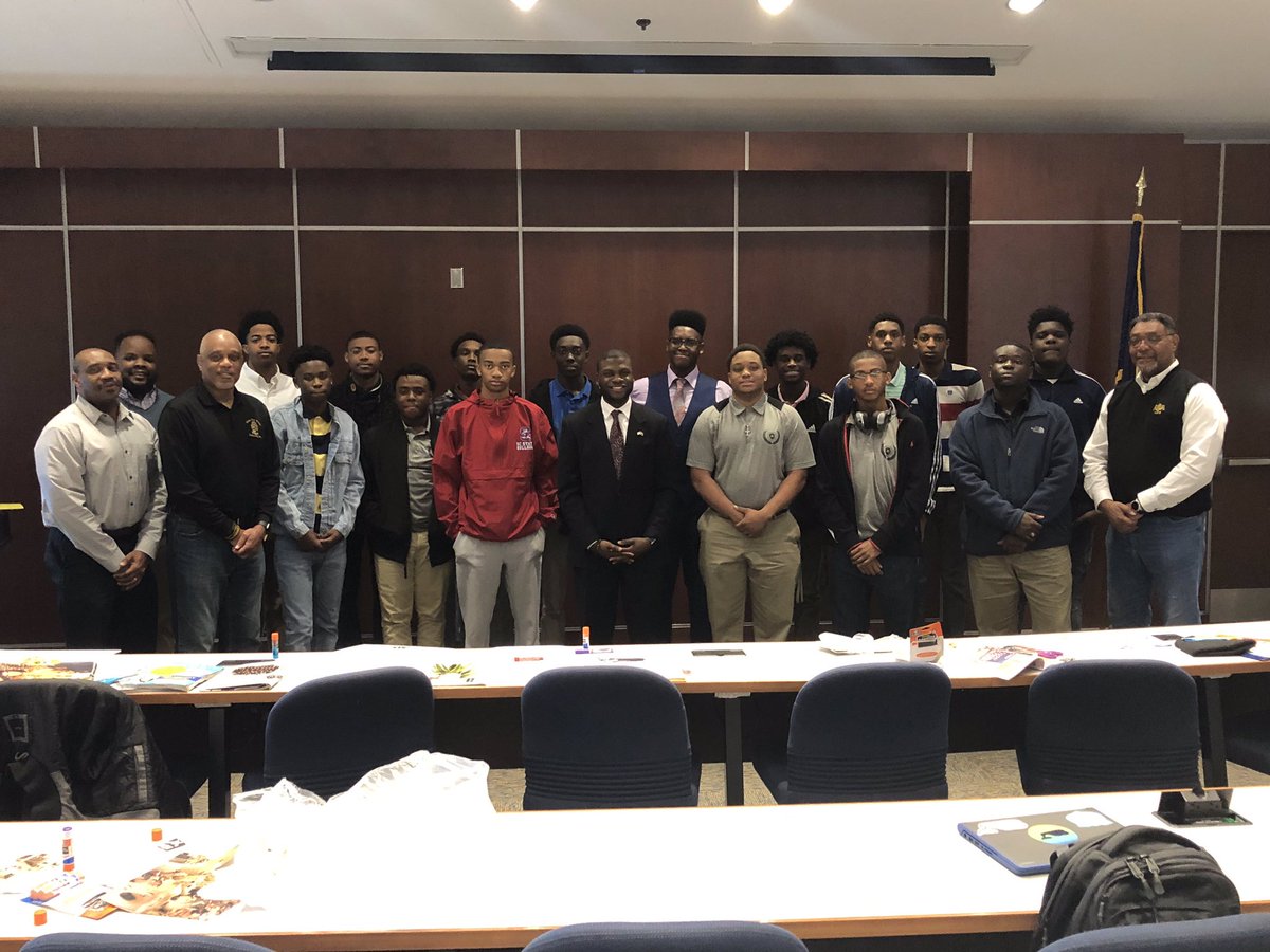 Kambrell's tweet photo. I had the opportunity to participate in the Alpha Academy this morning. This is a meaningful beautillion scholarship program for Midland’s area high school students. I spoke to the young men about goal-setting, politics &amp; how they can each transform the world. Cc. @jarvaisjackson https://t.co/JTTZATYHYF