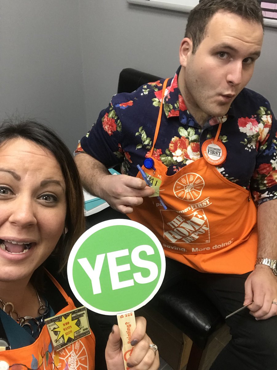 JanaVugteveen's tweet image. #30DayCheckIn ✅ We are so glad to have Alex on our Team @homedepot2771 ! We recruited him from a local coffee shop in town- he was there for 6 years and has found a new career with advancement opportunities! 👊🏼 #GreeeterZone #PersonalityIsAwesome Come on in and say hi!
