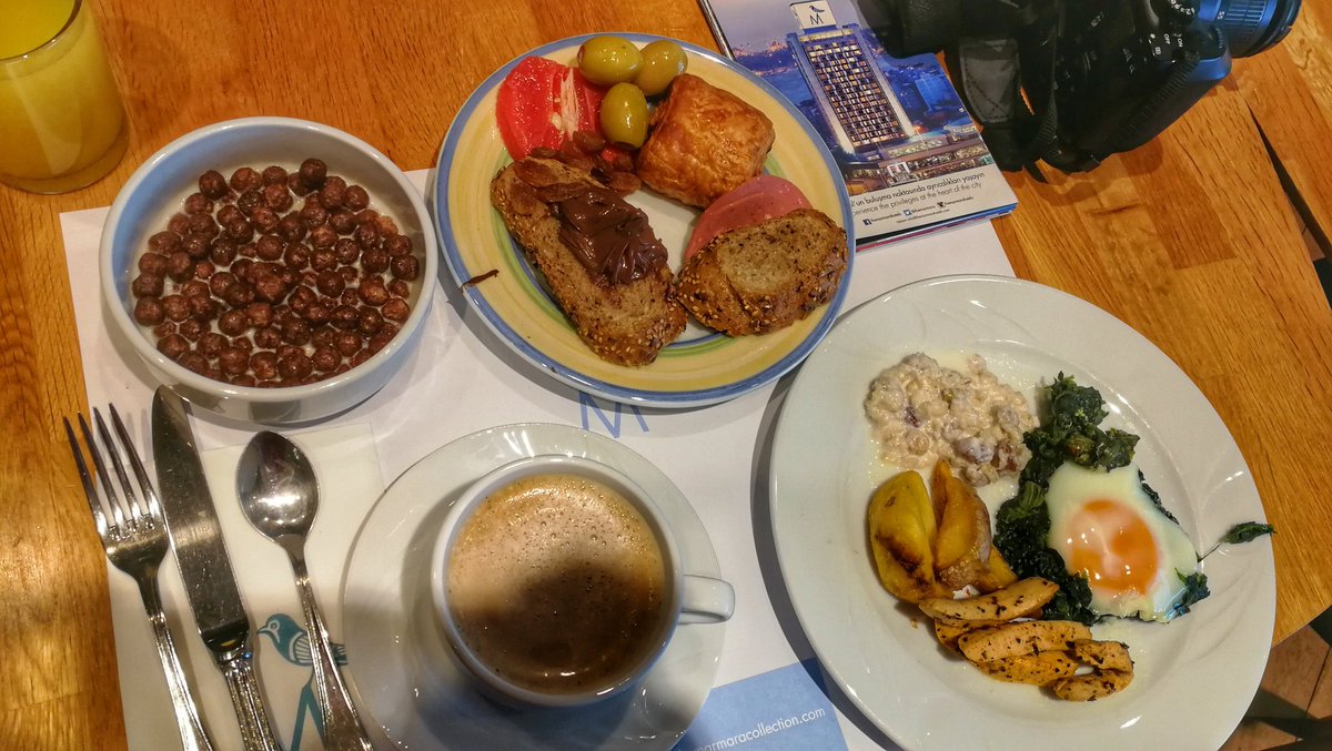 PenInWanderland's tweet photo. Staying at the @marmarapera! Killer views to the city, massive breakfast and great staff! @TheMarmara
#hotellife #trabelblogger #istanbul https://t.co/r2BlkjfkCU
