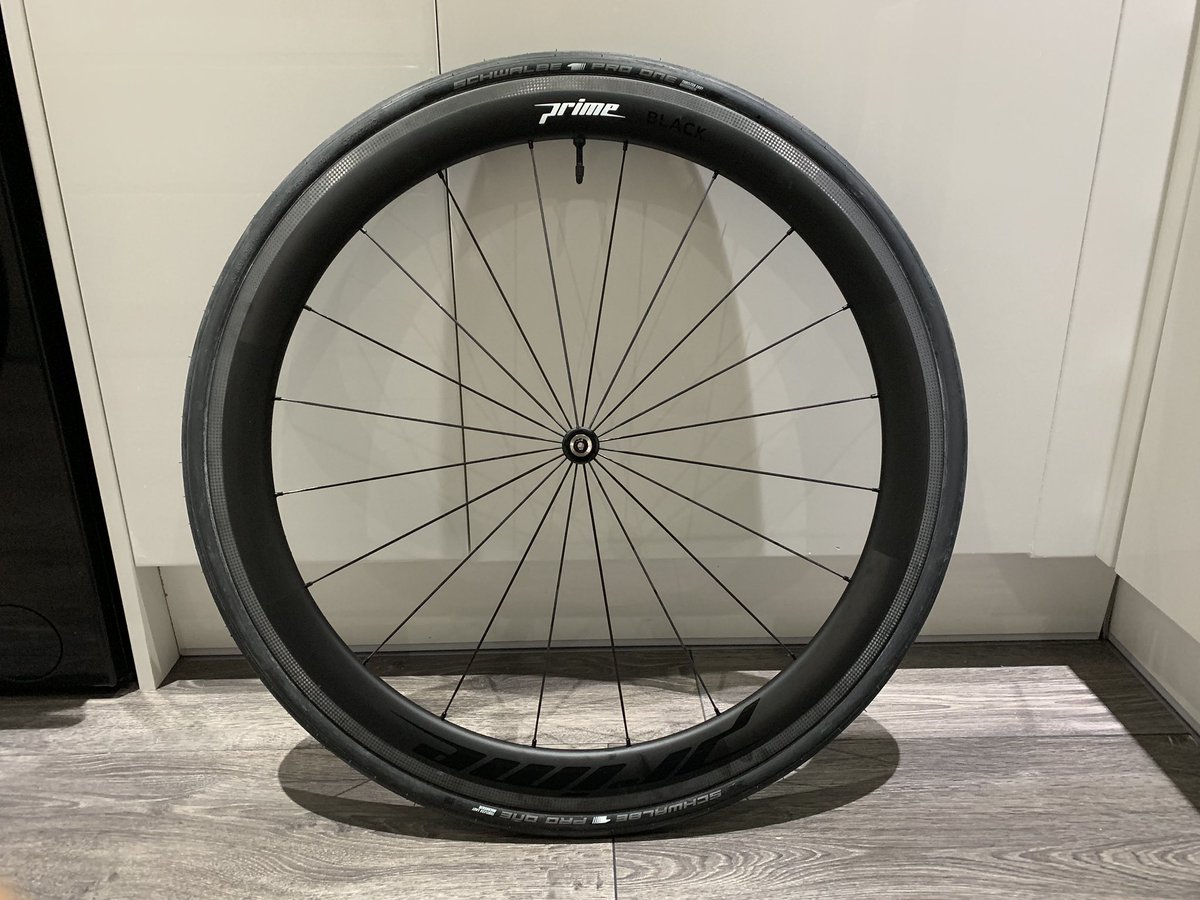 bruce9994's tweet photo. New Schwalbe Pro One tyres fitted to my Prime Black Edition wheels. Tightest tyre wheel combo I’ve ever tried, nearly gave up!! Hope they are worth it. Sealed first time with only a track pump though. @SchwalbeUK @Chain__Reaction https://t.co/PFxJZ8YKne