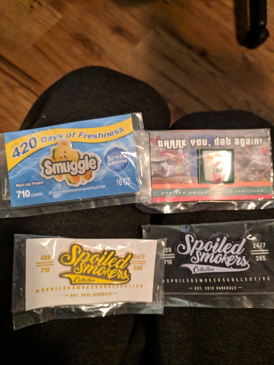 TheRollModel's tweet photo. I thinking a breakout a pin today... Any suggestions on which one @SpoiledSmokers https://t.co/B1eLEL8QVS