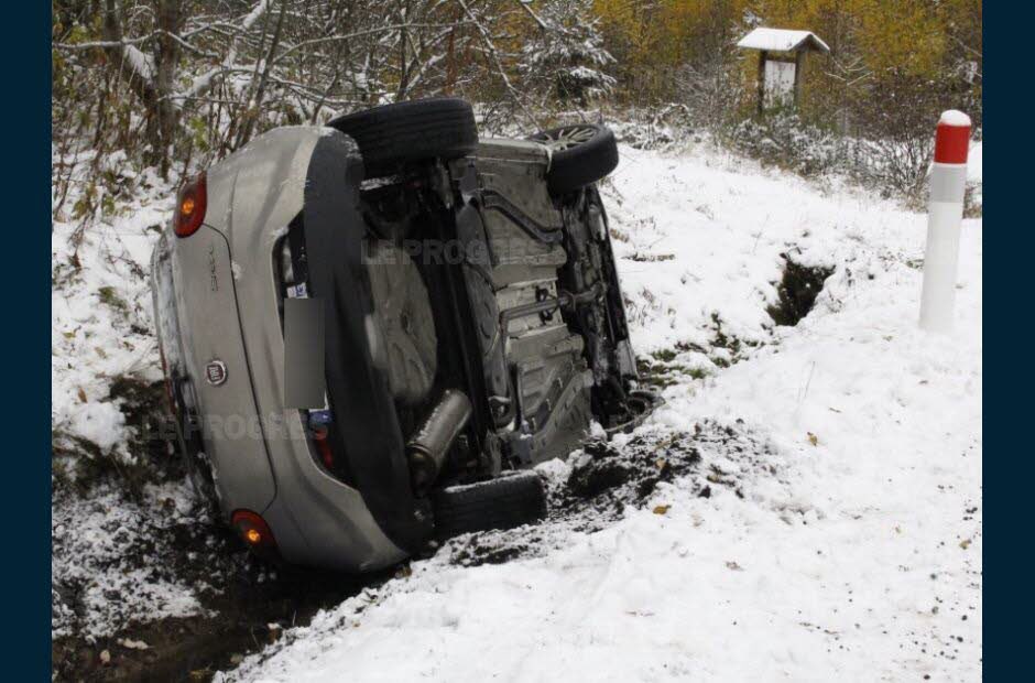 HENRYPatrick02's tweet photo. Parce que @Groupama notre engagement c’est prendre soin de vous #Mutualisme . Attention #Alerte #Verglas dans #Aisne @Prefet02 @RoutePlusSure #LaVieEstBelle ne la gâcher pas https://t.co/8eFyzz65KZ