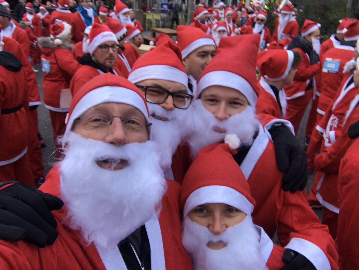 Heerlijke dag met mooi ochtendrondje rennen door de #gorzen in <a href="/gem_Ridderkerk/">Gemeente Ridderkerk</a> en ‘s middags de Rotary Santa Run in <a href="/Gem_Oosterhout/">Gemeente Oosterhout</a> . <a href="/SantaRunosterh/">Santa Run Oosterhout</a> Mogen we nu weer stoute dingen eten/drinken.