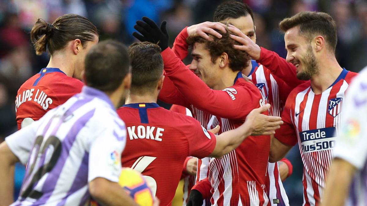 #LaLiga || 👉#ATLETI SUFRIÓ, PERO GANÓ
➡#AtléticoMadrid ganó por 3-2 ante #Valladolid con un gol de #Kalinic y un doblete de #Griezman. Ahora, está con los mismo puntos que el #líder, #Barcelona, pero con un partido disputado más.
➡Detalles: https://bit.ly/2A0RlpP
