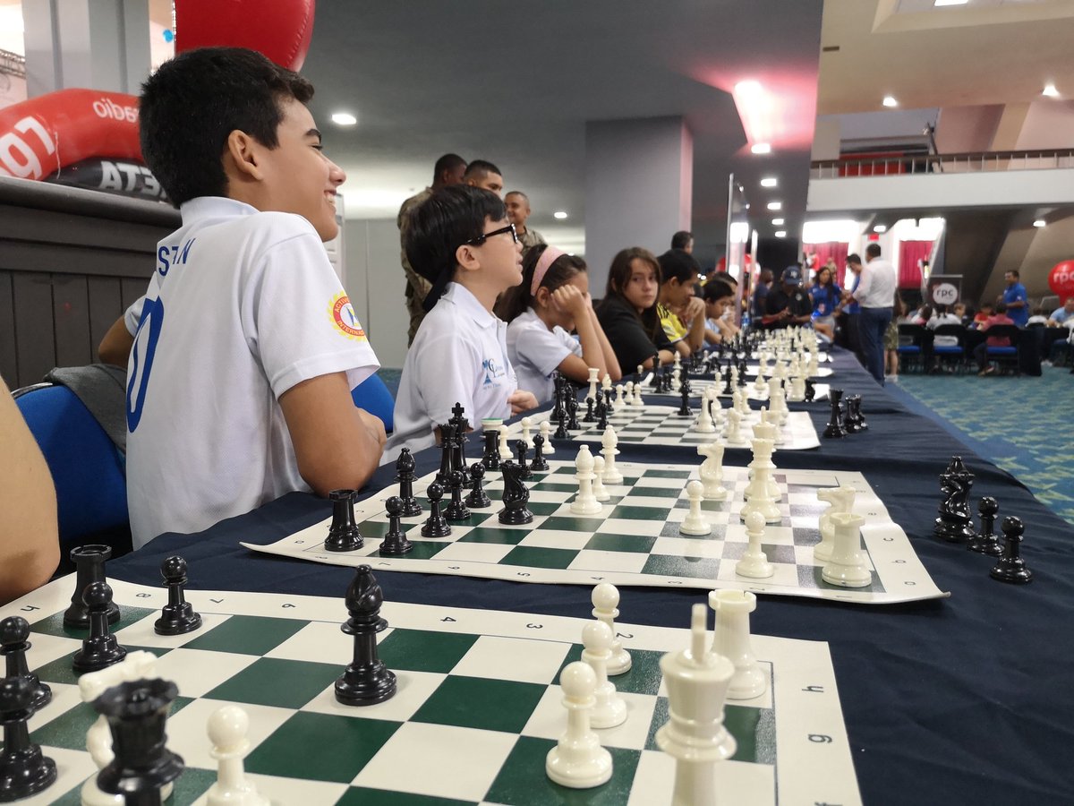 rpc_radio's tweet photo. ¡VEN A DONAR!
#RPCRadio junto a @chesslogistic están en el Centro de Convenciones Atlapa para apoyar a la #Teleton20-30 de una manera diferente. #EscuchaTuCorazon ❤️❤️❤️
#Panamá #Pty #TodosADonar https://t.co/8gItAubG5R