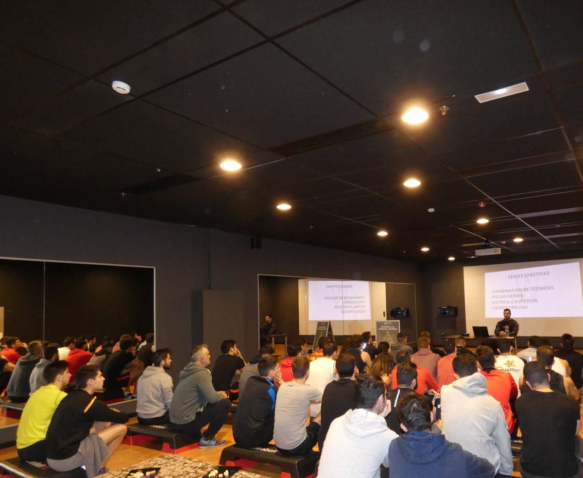 MiguelWorkFit's tweet photo. Sólo tengo palabras de agradecimiento para aquellos que han venido a escucharme e interesarse por mi forma de entender los entrenamientos y el fitness en el evento de hoy en Sevilla

¡GRACIAS! https://t.co/iaXERpP1Y4