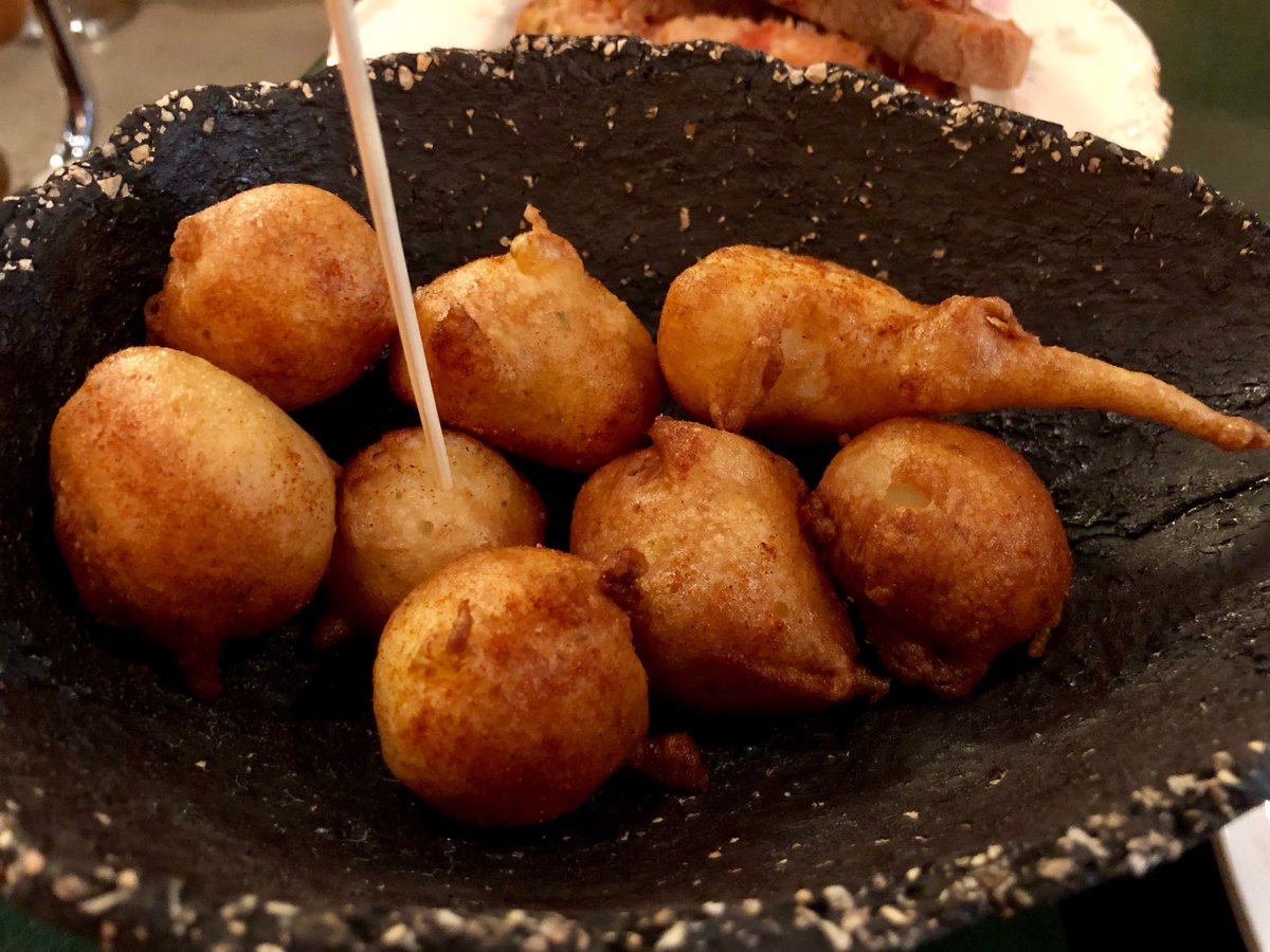 AlexCimaMusic's tweet photo. #GrescaBar has the BEST cod fritters (bunuelos de bacalao) I’ve had in #BCN https://t.co/hXOAPjyjLe