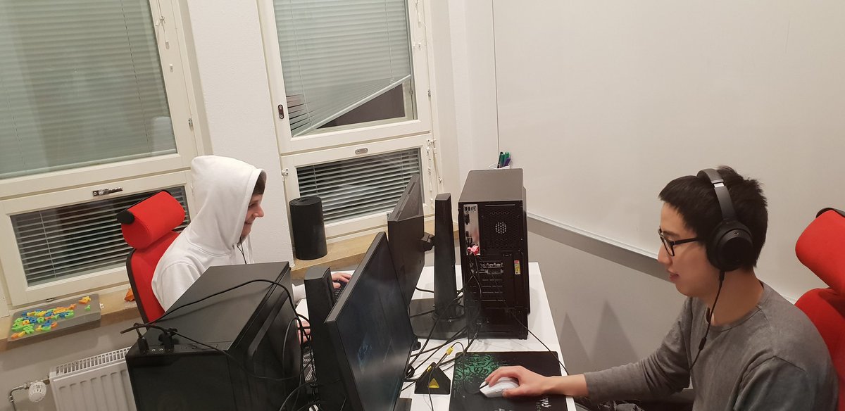 starcraft2fi's tweet photo. #SC2FI #8VCUP Finaali alkoi kanavalla https://t.co/MH6yg5yiKP Vastakkain @ENCE_Serral ja @ZhuGeLiangSc2 #esportsfi https://t.co/iGCbmYmJfS