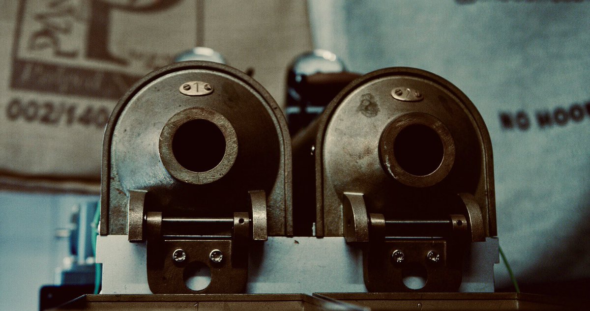 lecaseparis's tweet photo. Coffee Sample Roaster #lecasecoffee #lecaseparis #coffeesampling #coffeelife #coffeeshop #freecoffee #filltheframe #coffeeroaster #overdosed #yegcafe #yegbakery #frenchpastry #cometrytheflavours #coffeesamples #cafelife https://t.co/VoNFpt0yqJ