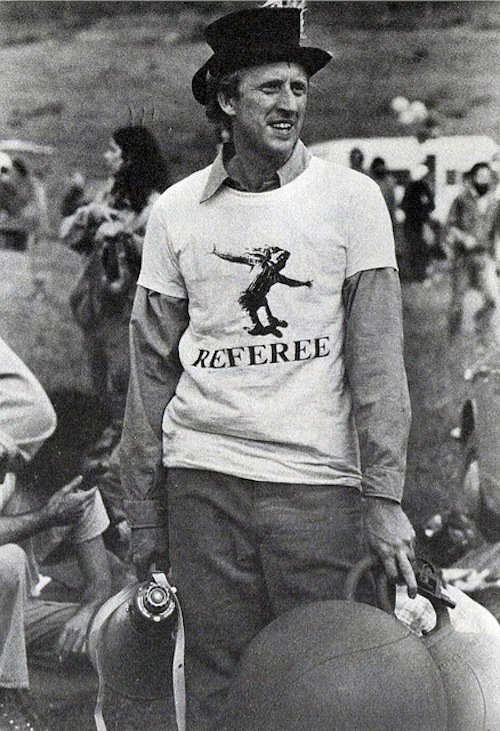 Slightly belated 80th birthday tidings to <a href="/stewartbrand/">Stewart Brand</a>, Whole Earth founder &amp; Merry Prankster. His 76 books to save humanity: brainpickings.org/2014/03/07/ste…