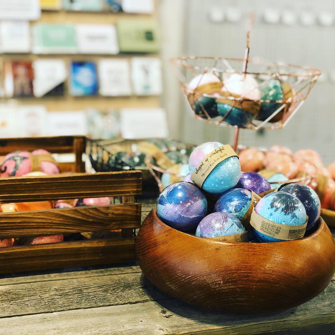 plazadistrict's tweet image. Still looking for that perfect Christmas gift? The Plaza has it all from quirky and cool, to stylish and classy. And most importantly it’s all LOCAL.