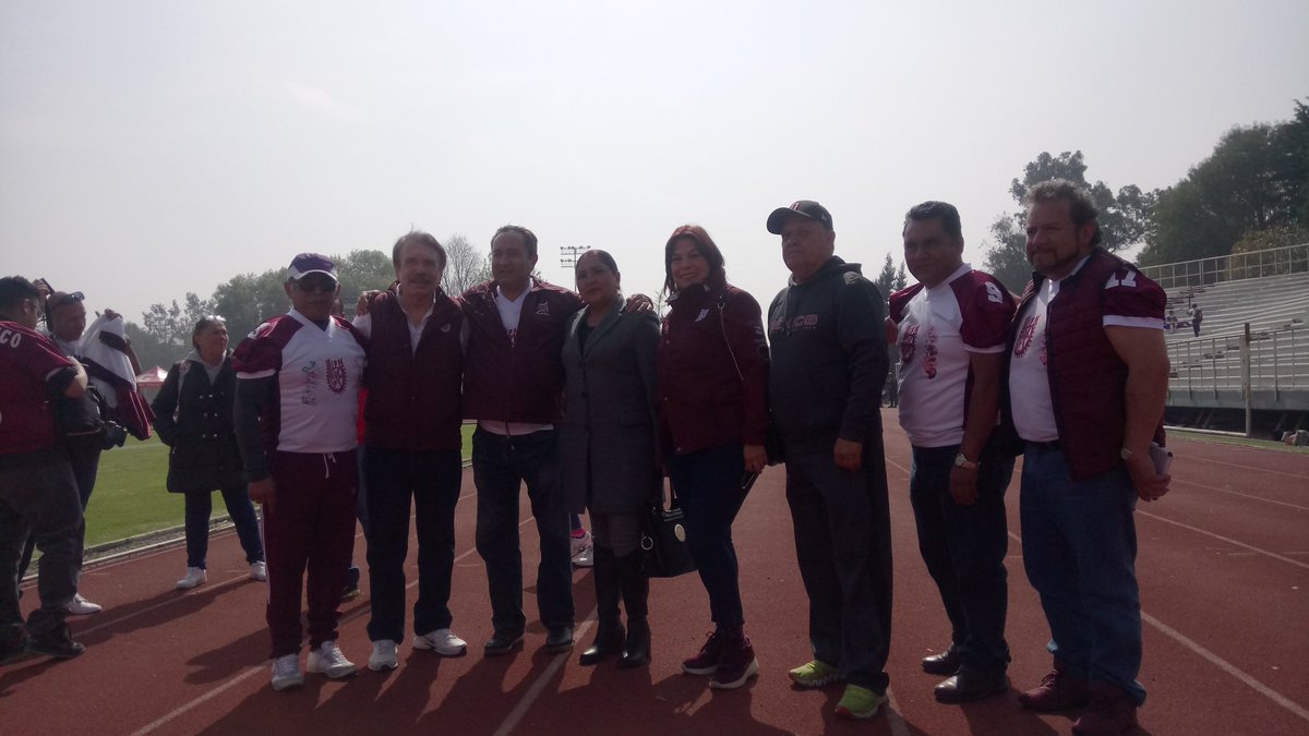 KathDaz_'s tweet photo. Todo listo en el WM…
Autoridades, Coaches, Cheerleaders, Afición.
#SelecciónIPN vs #SelecciónONEFA
PREGAME
#HUÉLUM #PolitécnicosDeCorazón #LigaMayor2018 #IPNvsONEFA
#ThisGirlLovesFootball #TazónJacintoLicea https://t.co/edRkWNP4VW