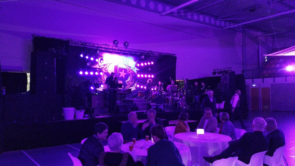 Het wordt steeds gezelliger bij het eindfeest #adieuEemsmond