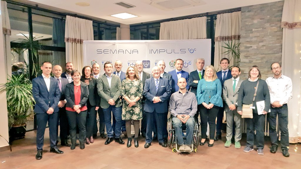 Aurora_Barrero's tweet photo. Ayer tuvimos nuestra cena de gala en #SITIC18 con la entrega de premios #PITIC18 a los galardonados de este año ¡Enhorabuena a tod@s!
#CDTLs @Rosanalvarezgar @blancomanuel @MecaluxSpain @AspaymAsturias @cast_asturias https://t.co/GVQX9gFxvH
