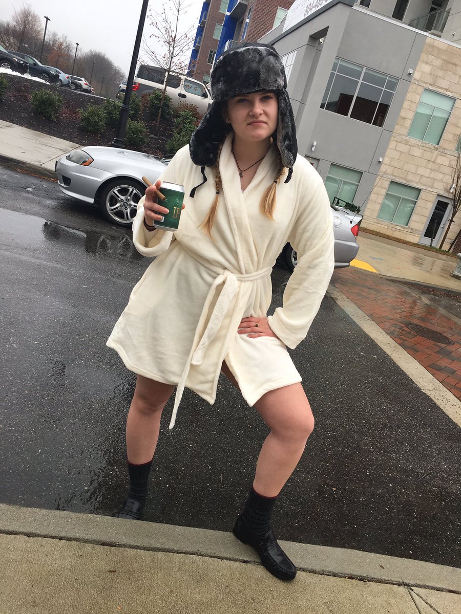 Chickie_3's tweet photo. “Shitter was full”
-Cousin Eddie
.
.
.
#ChristmasVacation #HolidayBarCrawl #DashInThroughTheBars #BarCrawlLive #RVA #Richmond #EliteBarCrawl https://t.co/N7ICQLY9CY