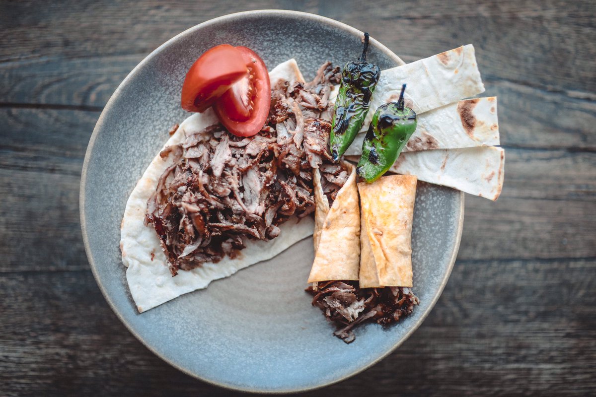 Never mind the weather. Döner makes everything better ♥️ #SaturdayMotivation #TheHomeOfKebab ⚱️🏺