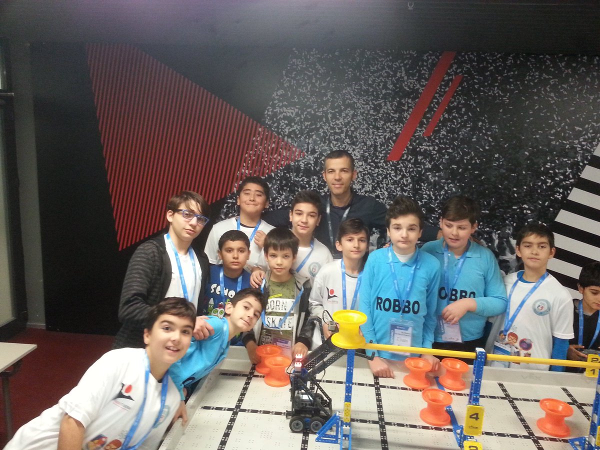 saidsaidoglu's tweet photo. #BüyükşehirOrtaokulu #RoBBo #Robotik ve #Kodlama Ekibi katıldığı ilk turnuvada çok heyecanlı idi... #iSTeknoloji #MakerBey @iSTeknoloji @MakerBey https://t.co/bpY3FctgFM