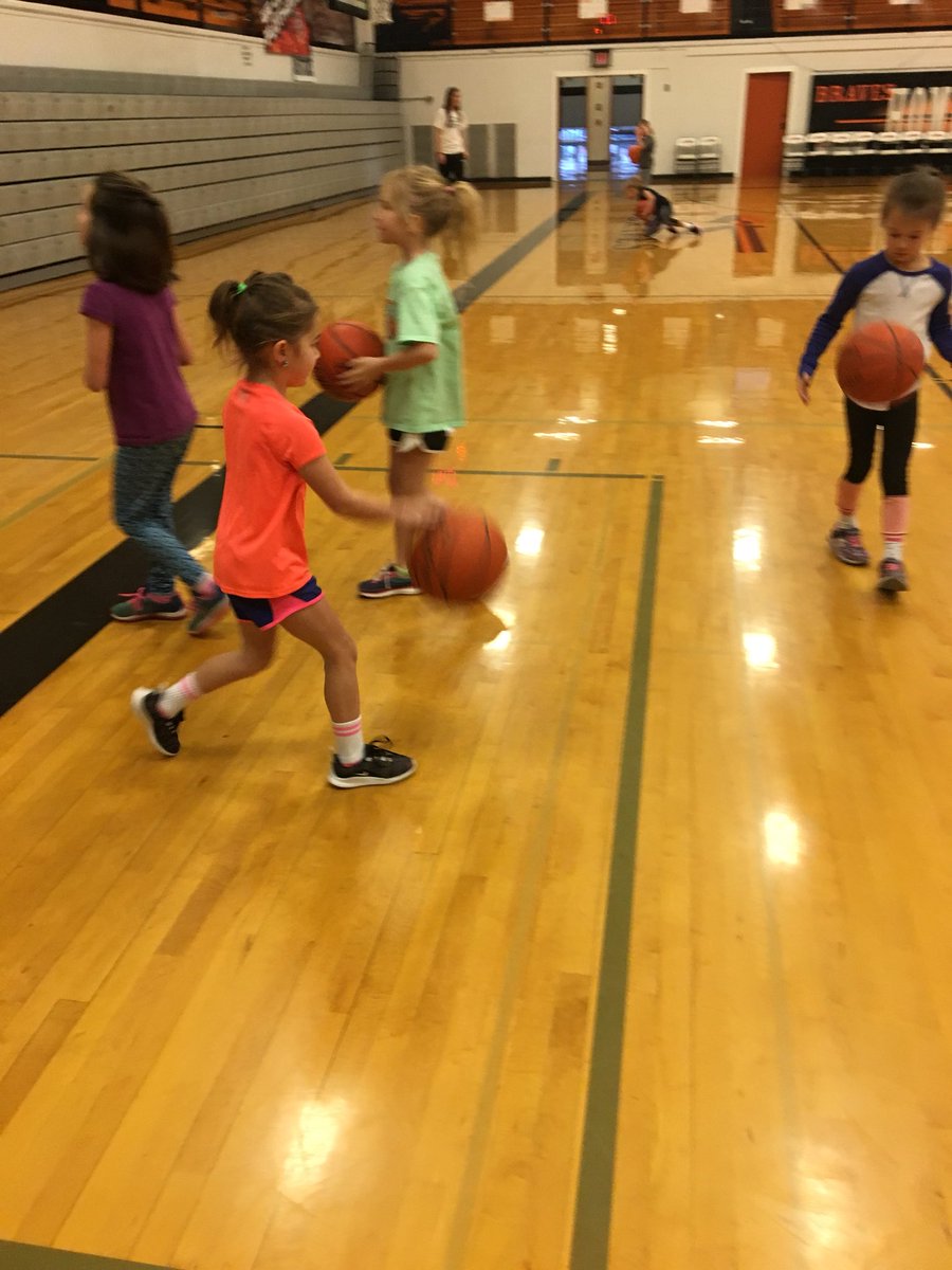 CoachKyleSamson's tweet photo. Jordyn had a great day at Aunt Tricia’s basketball camp today!! She had a ton of fun! Thanks to all the Bravettes for all their help!
#Family
#FlatheadPride https://t.co/kWnyZBCjTY