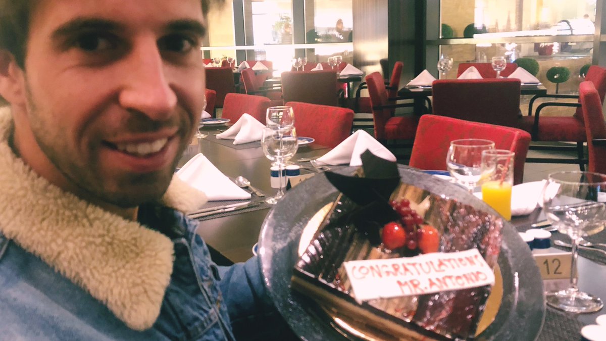 BMWMotorsport's tweet photo. Nice surprise from the hotel staff for @afelixdacosta... 🍰🍰
#RacingBeyond #BMWiMotorsport #BMWi #ABBFormulaE #DACisBACK https://t.co/8Csu0bXhZq