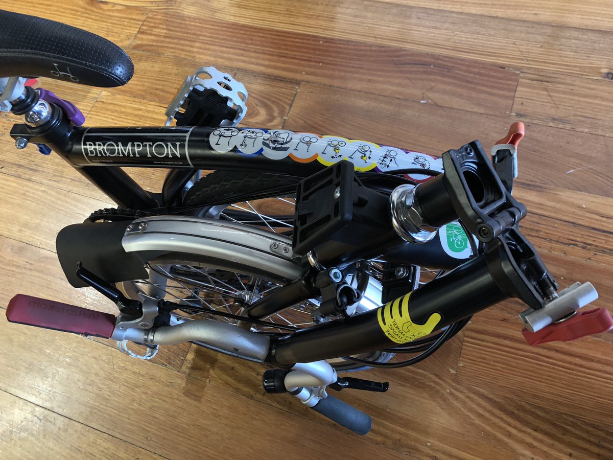 Brompton_MEL's tweet photo. One of our hire @BromptonBicycle’s at the @ShimanoSupaCrit today from #BromptonJunction. We’ll be riding a #HotLap between the elite women’s and men’s races. Don’t forget to drop by our tent today; see how they fold & why #smallwheels are #madeforracing! #supercrit #melbourne https://t.co/nSiSuS0WVu