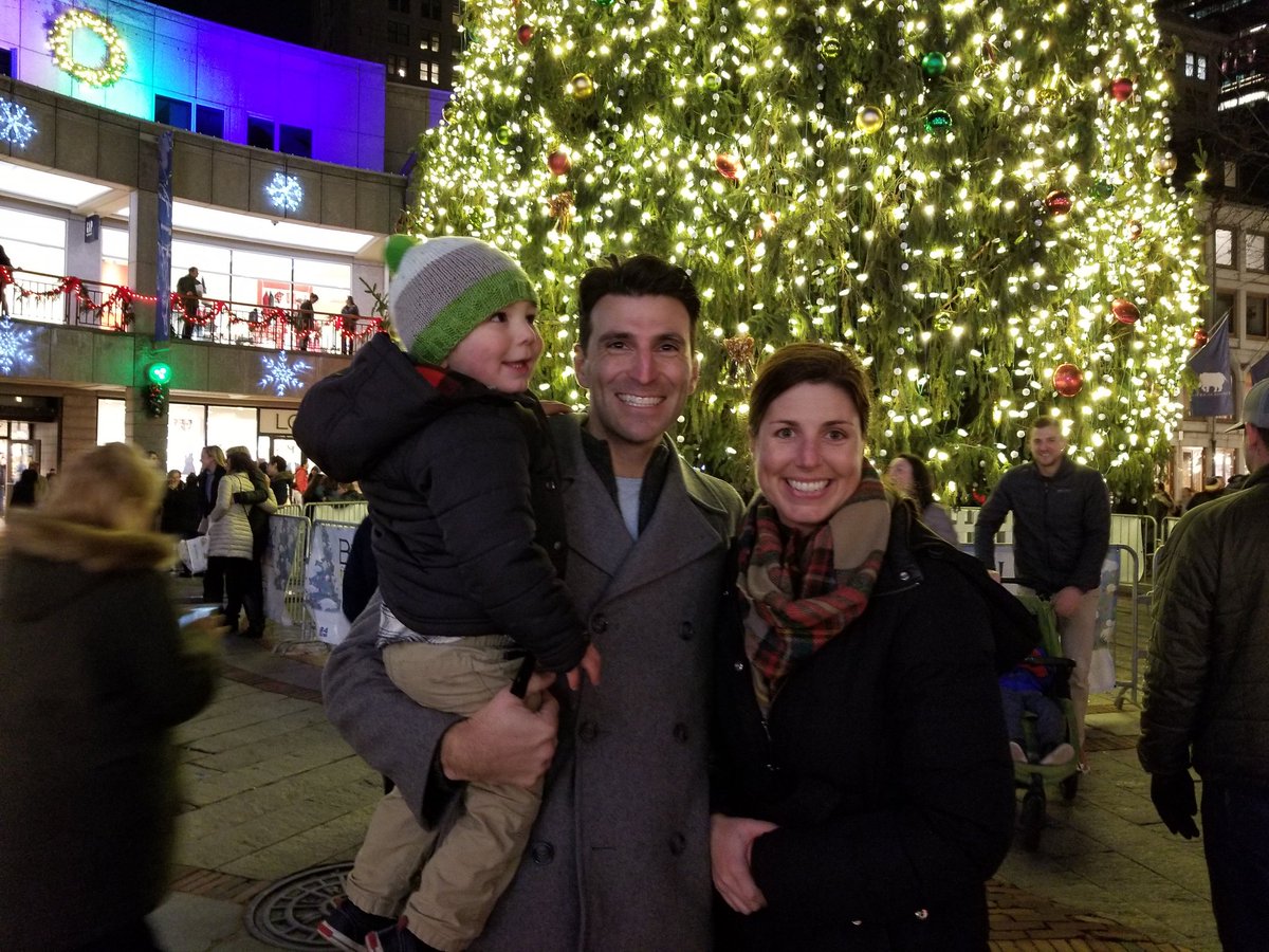 ericfisher's tweet photo. Perfect night for a holiday stroll 🎅🌲👌 https://t.co/8eIqKCHDdB