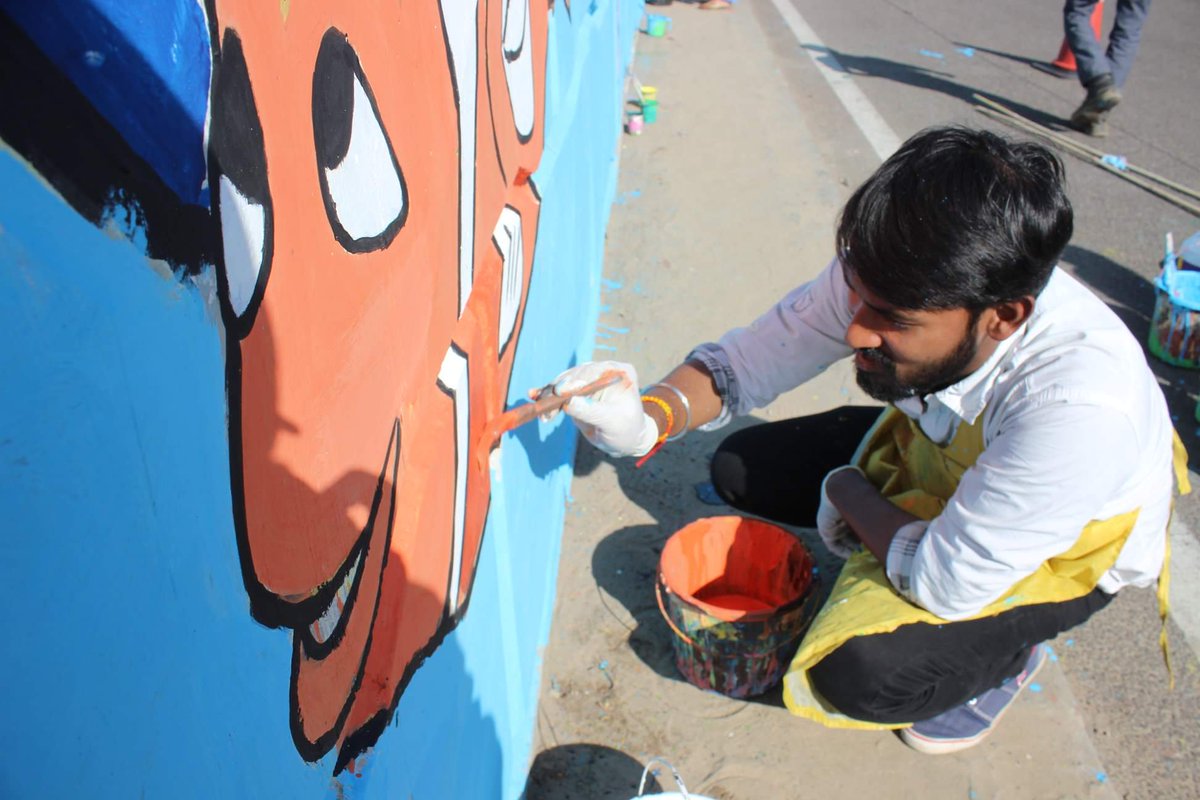 letuscontree's tweet photo. #RangDeJaipur in #fullswing . #Volunteer with us for this #flyover #makeover

Fill the form to join hands :

https://t.co/uvWBKRX8IL 

#WorkInProgress #StreetArt #Mural #India #Jaipur https://t.co/maWmyT6R8C