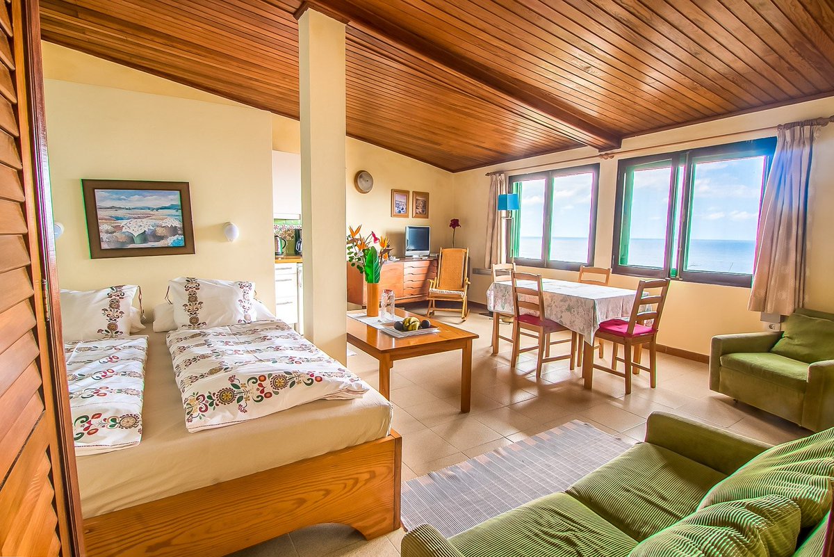 vacationsabroad's tweet photo. Several #holidaycottages and #holidayapartments located together in #Tenerife #canaryislands #spain where you can enjoy the warmth of the winter sun.  >>
https://t.co/zuQhgozzmC https://t.co/WPVgUS3E7B