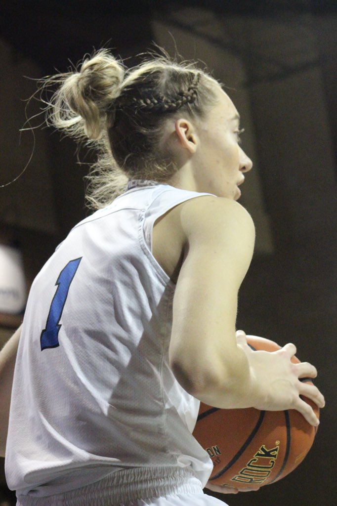 crissha's tweet photo. @paigebueckers1 vs O’Gormain #EdithClassic https://t.co/L58ehejOVe