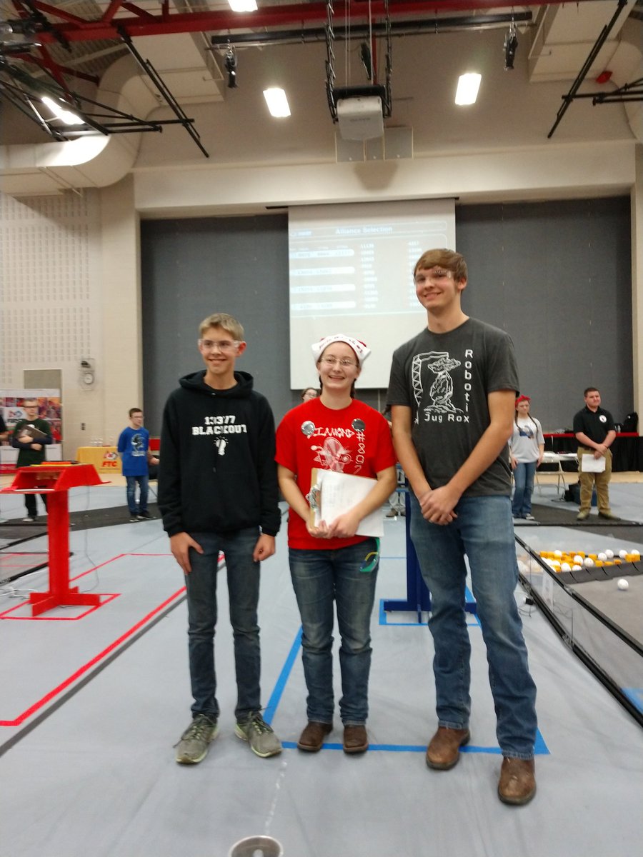 1st seed alliance!
#indysouthftcqt #roverruckus #omgrobots 
@FTC_Indiana <a href="/FTCTeams/">FIRST Tech Challenge</a>