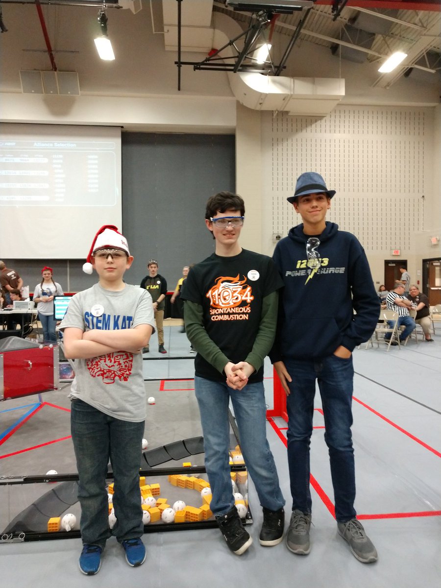 3rd seed alliance
#indysouthftcqt #roverruckus #omgrobots 
@FTC_Indiana <a href="/FTCTeams/">FIRST Tech Challenge</a>